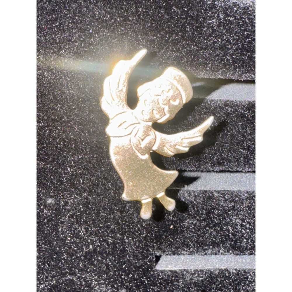 Vintage goldtone Angel on my shoulder to guide & brighten your life pin - Picture 2 of 4